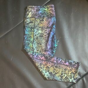 Multicolor Snake Print Women's Capris